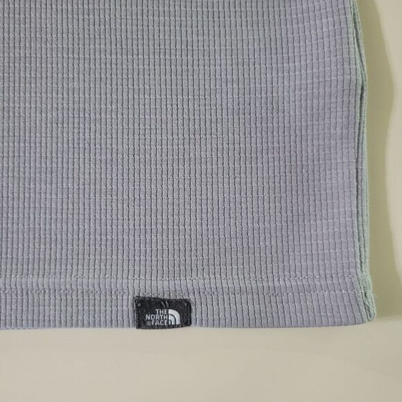North Face Women's Gray Ribbed V-neck Short Sleeve T-shirt - Picture 8 of 12